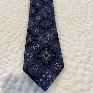 Ike Behar silk necktie.